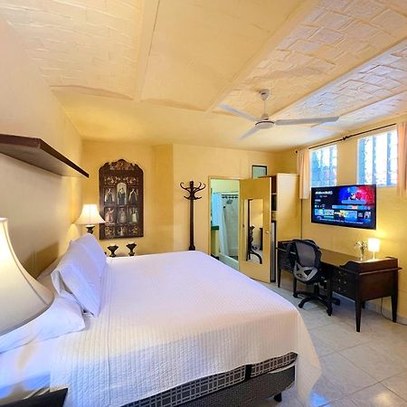 Estrellita'S Bed & Breakfast Ajijic Dış mekan fotoğraf