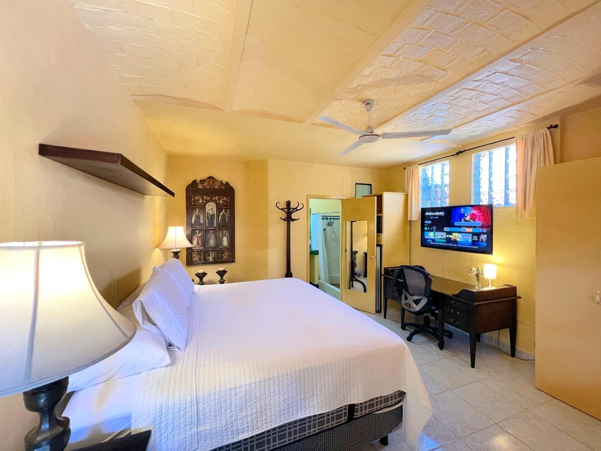 Estrellita'S Bed & Breakfast Ajijic Dış mekan fotoğraf